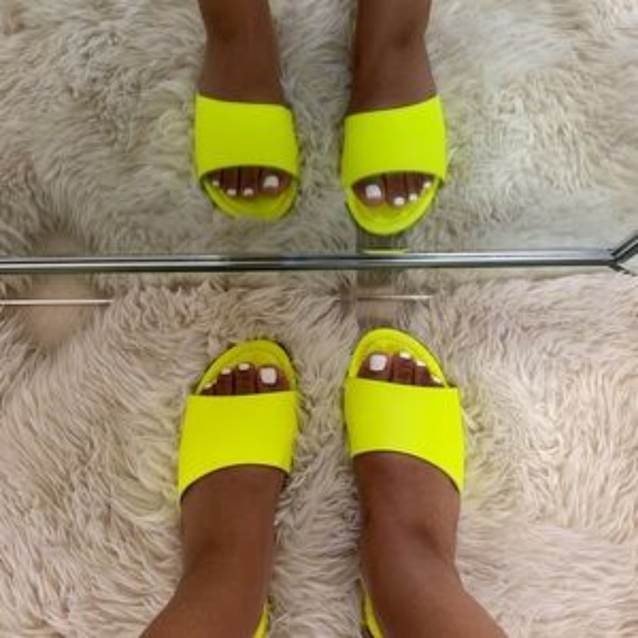 "CeCE" Slides - Neon Yellow - Picture 3 of 5